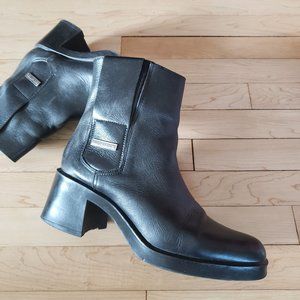 Harley Davidson 81350 Vintage 90's Y2K Black Leather Chunky Heel Moto Ankle Boot